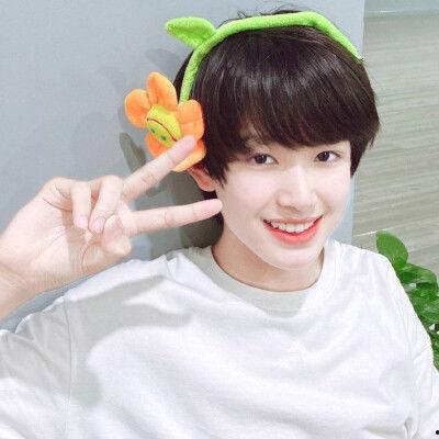 张泽禹最新爆料图片高清,魅力四溢，风采依旧  第2张